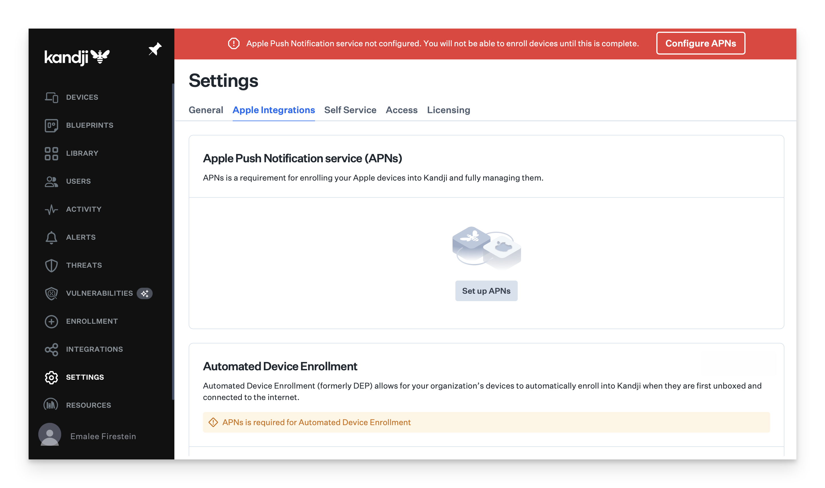 Kandji settings page with a red banner warning, "Apple Push Notification service not configured," and options to set up APNs.