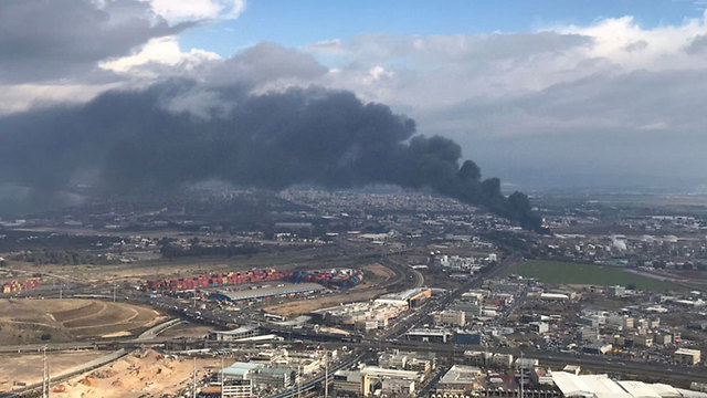 Oil warehouse fire near Haifa’s port (Ynetnew, 2016)