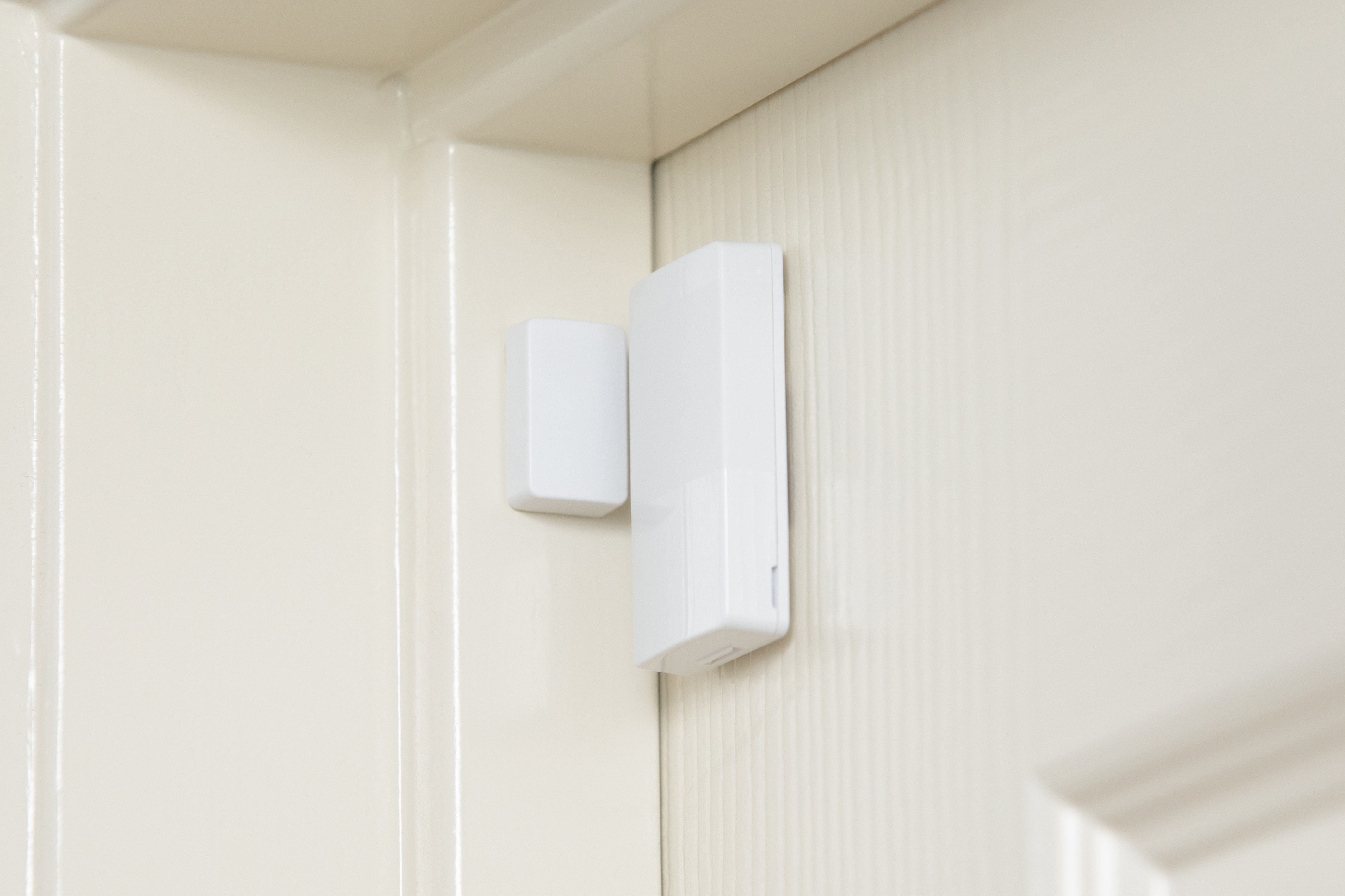 Sensor de apertura de puerta o ventana mini alámbrico - First Security –  Tienda Online