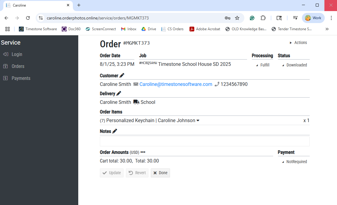 Order details for Caroline Smith including items, delivery, and payment information.
