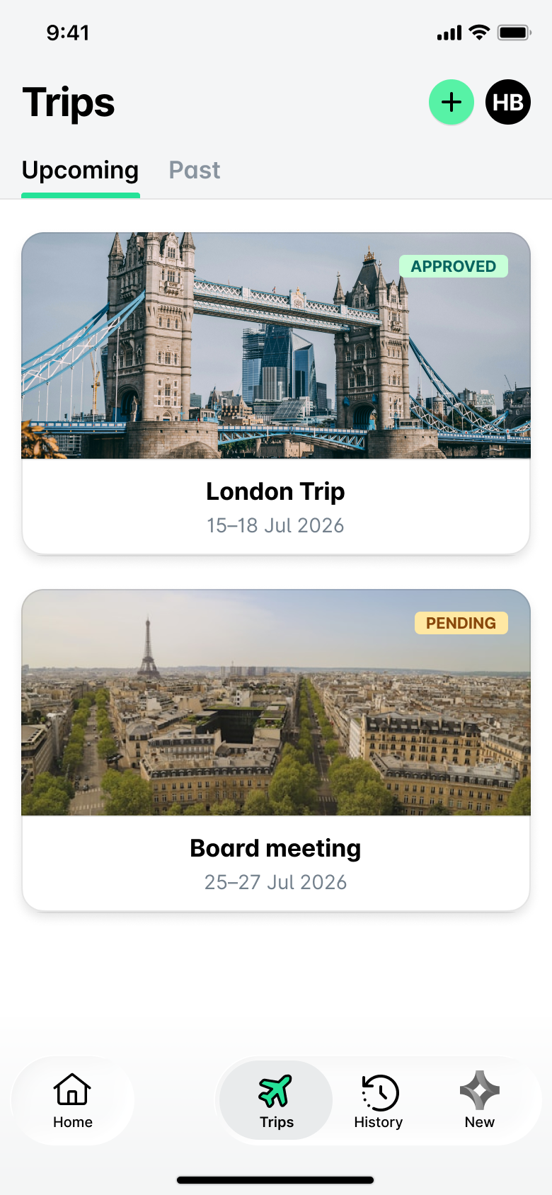 Affichage des voyages à venir avec un voyage à Londres approuvé et les détails d'une réunion du conseil en attente.