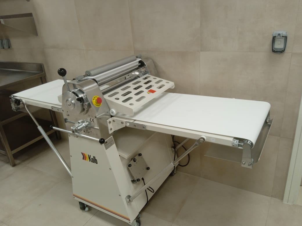 A machine in a room Description automatically generated